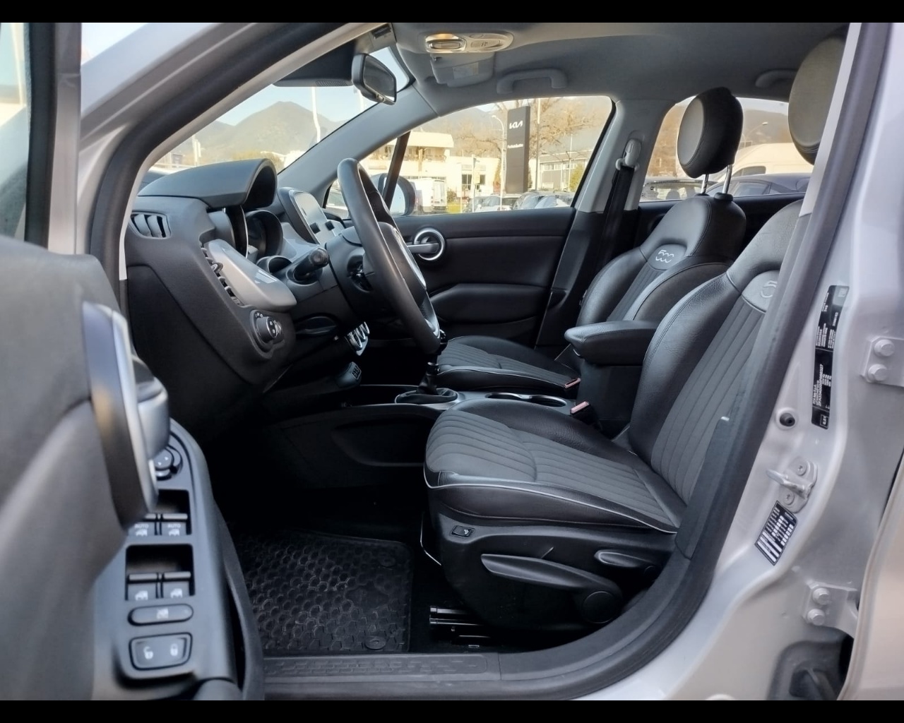Foto FIAT 500X 1.6 mjt Lounge 4x2 120cv 