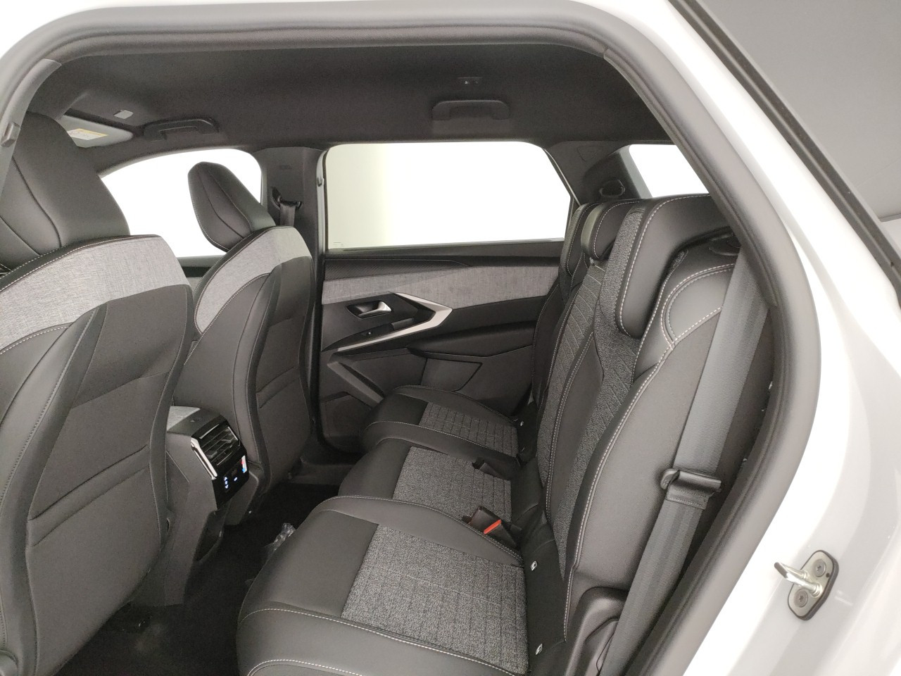 Peugeot 5008 Nuovo Ibrido benzina 5008 Porto Mantovano