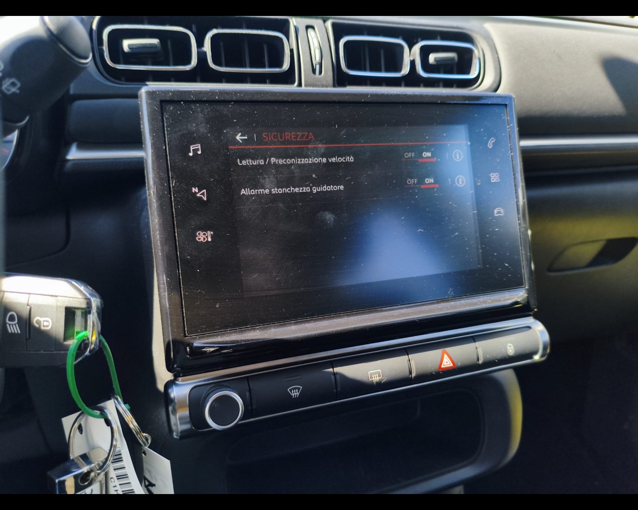 Foto CITROEN C3 1.2 puretech C-Series s&s 83cv neopatentati