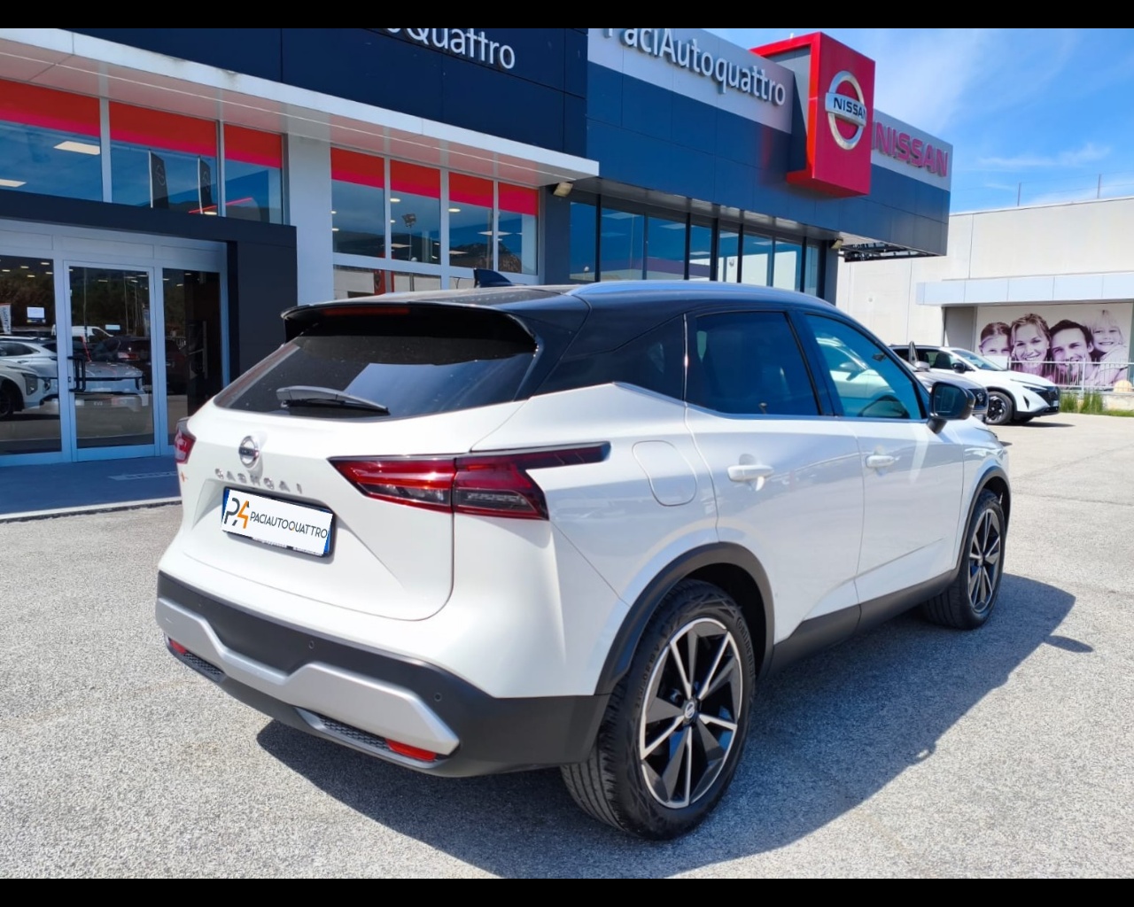 Foto NISSAN Qashqai 1.3 mhev Tekna 4wd 158cv xtronic