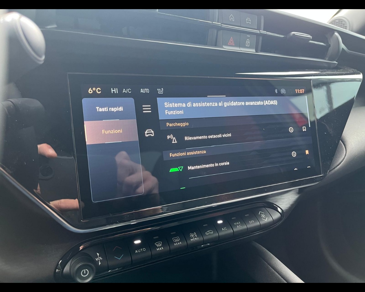 Foto ALFA ROMEO Junior Ibrida Ibrida Q4 1.2 136cv Hybrid Edct6