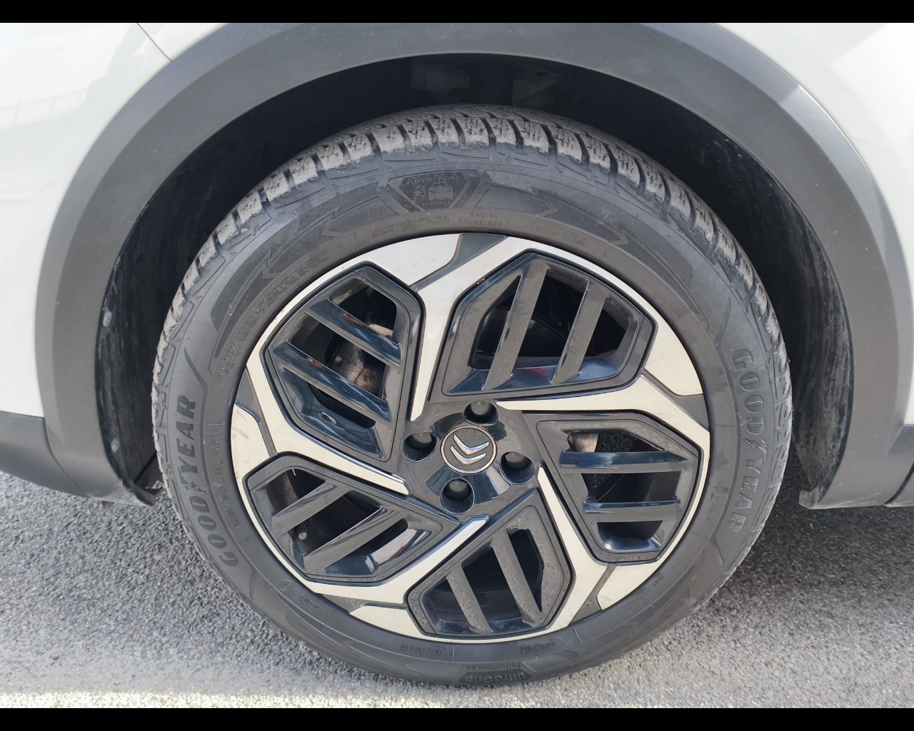 Foto CITROEN C4 1.5 bluehdi Shine s&s 130cv eat8