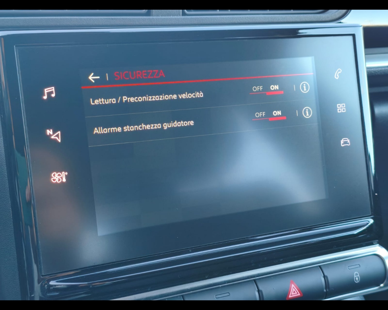 Foto CITROEN C3 1.2 puretech Max s&s 110cv eat6