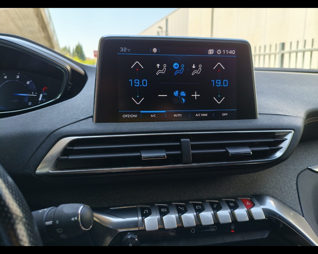 Foto PEUGEOT 3008 1.5 bluehdi GT Line s&s 130cv