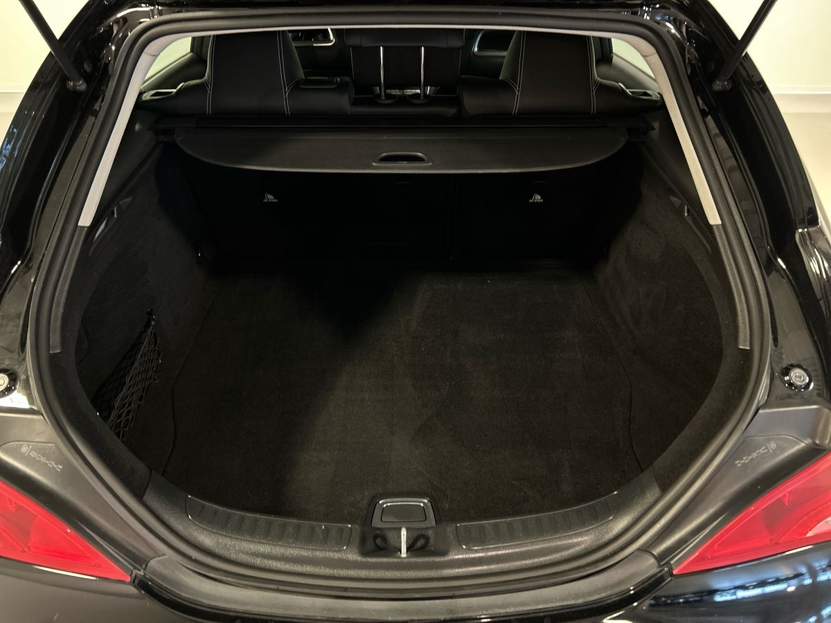 Mercedes CLA Shooting Brake CLA Shooting Brake 180 D Business 7G-DCT - 8