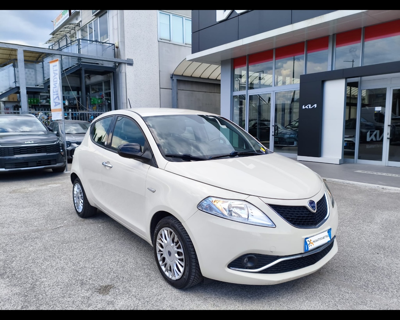 Foto LANCIA Ypsilon 1.2 Gold ecochic Gpl 69cv