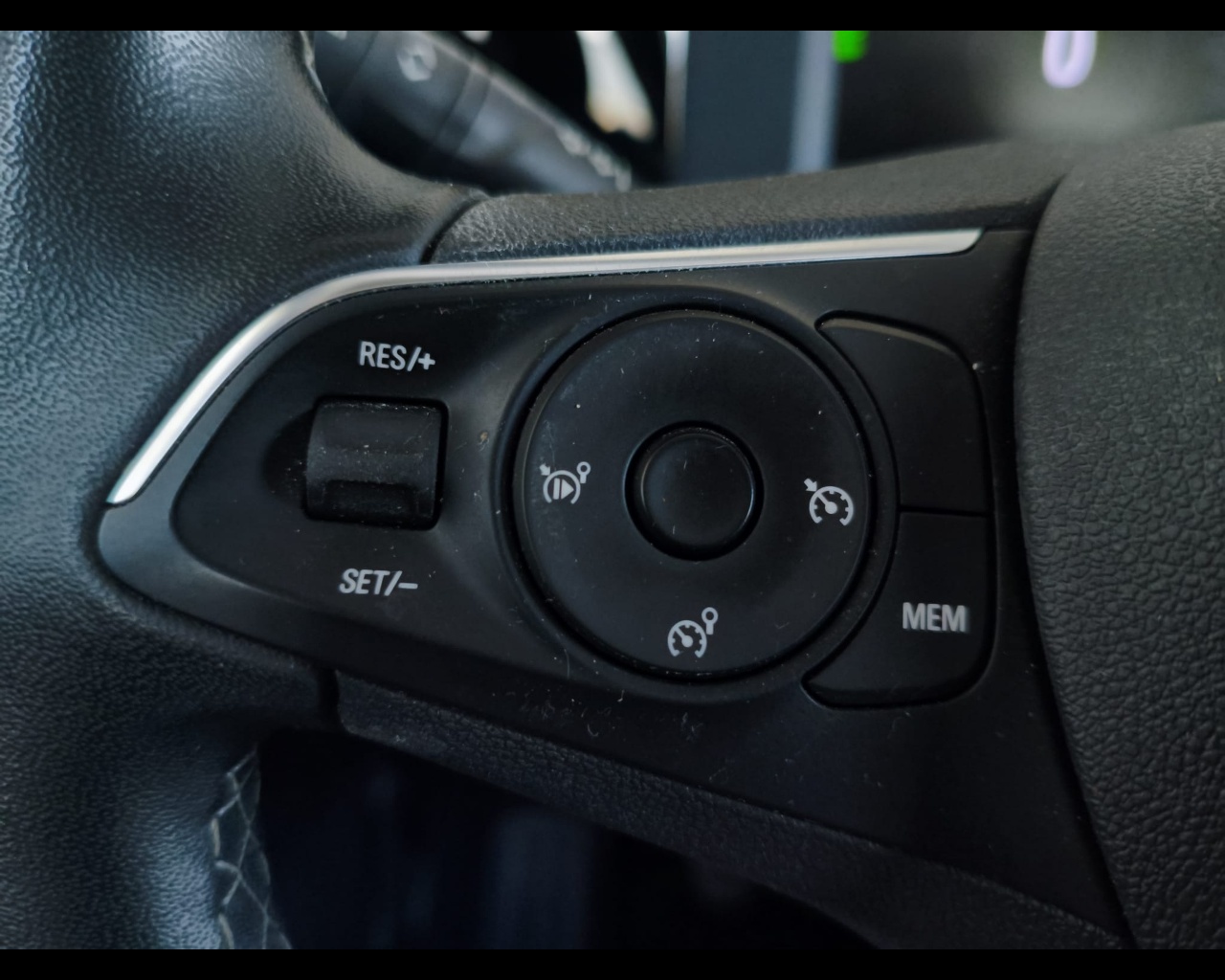 Foto OPEL  Mokka 1.2 t Edition s&s 100cv