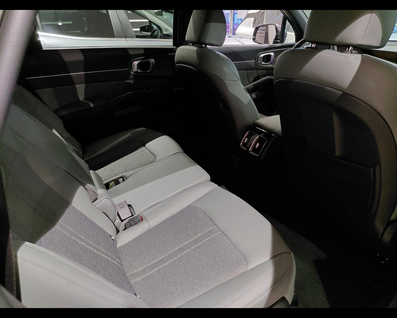 Foto KIA SORENTO MY25 1.6 PHEV AWD STYLE SR