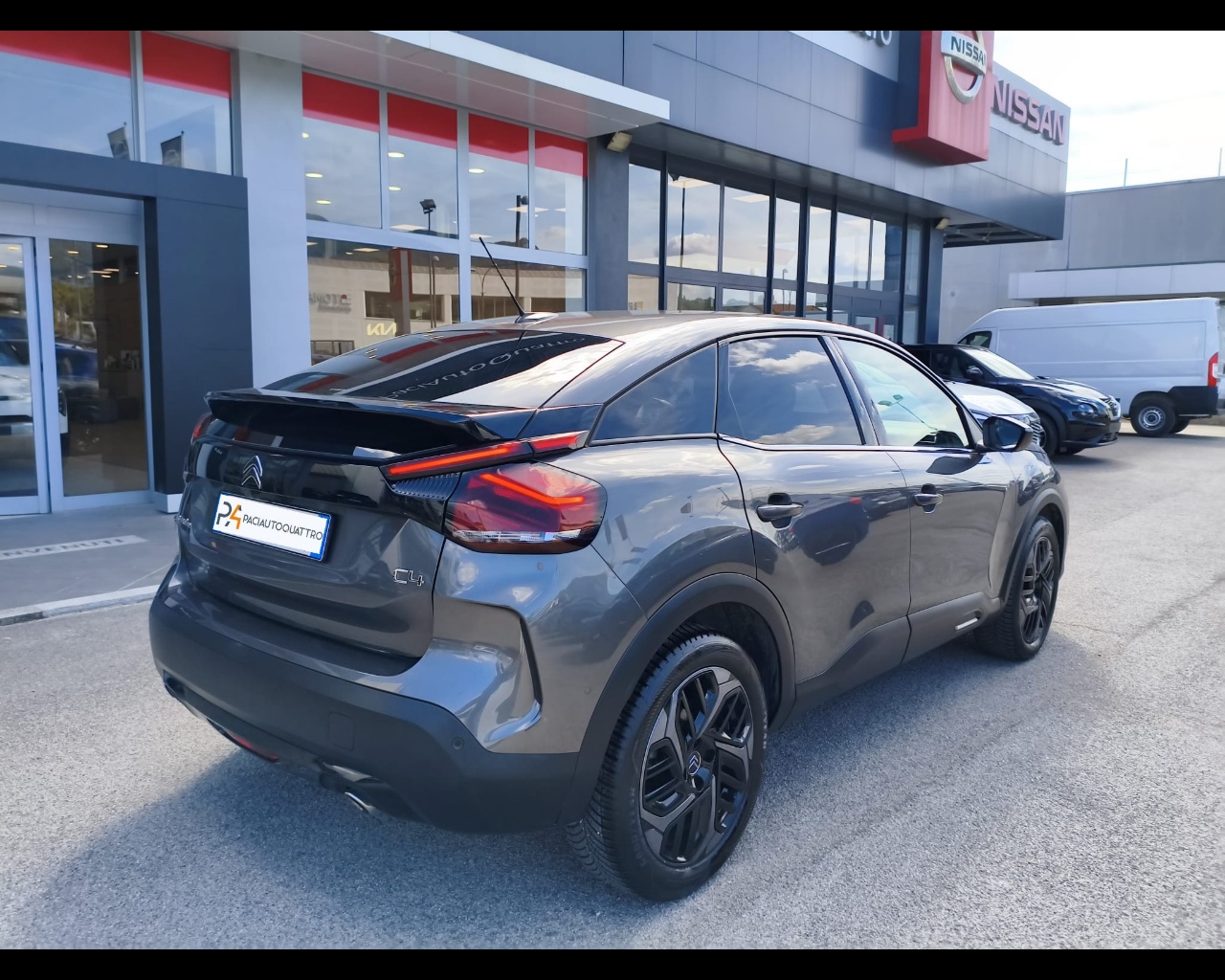 Foto CITROEN C4 1.5 bluehdi Shine s&s 130cv eat8