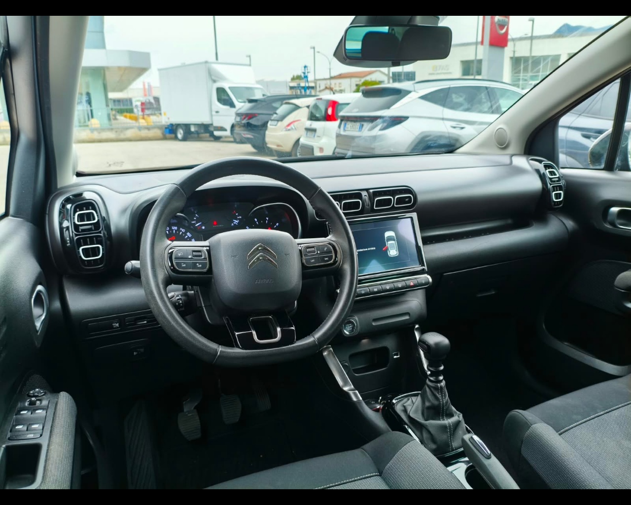 Foto CITROEN C3 Aircross 1.5 bluehdi Shine s&s 110cv