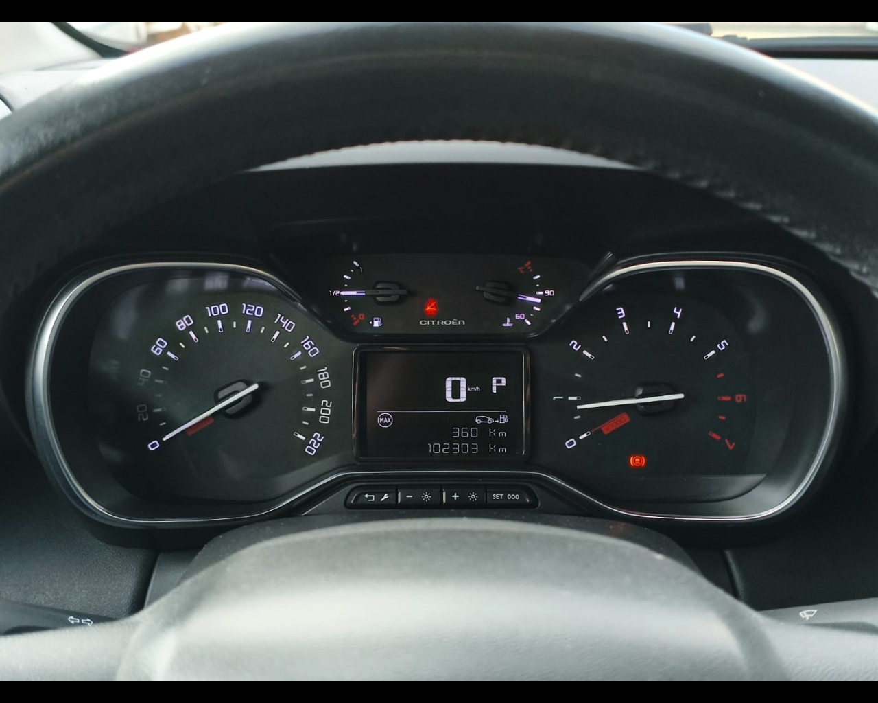 Foto CITROEN C3 Aircross 1.2 puretech Shine s&s 110cv eat6