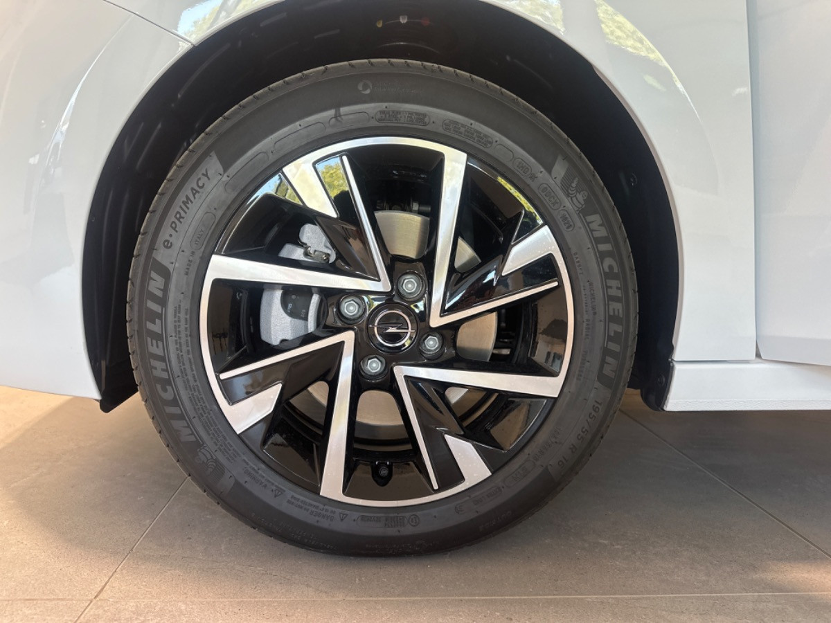 Opel Corsa Nuovo Ibrido benzina Corsa Carpi