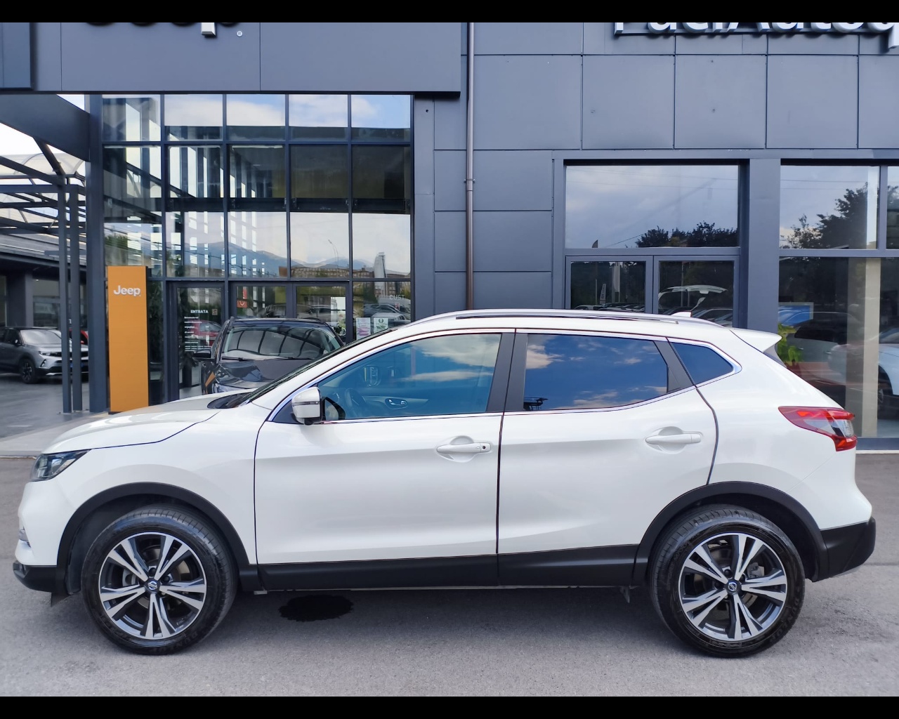 Foto NISSAN Qashqai 1.5 dci N-Connecta 110cv