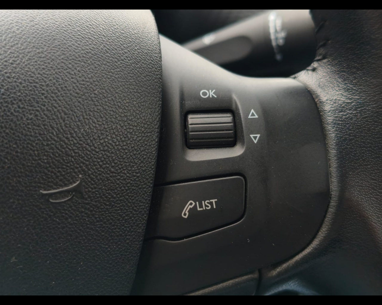 Foto PEUGEOT 2008 1.6 bluehdi Active 100cv 