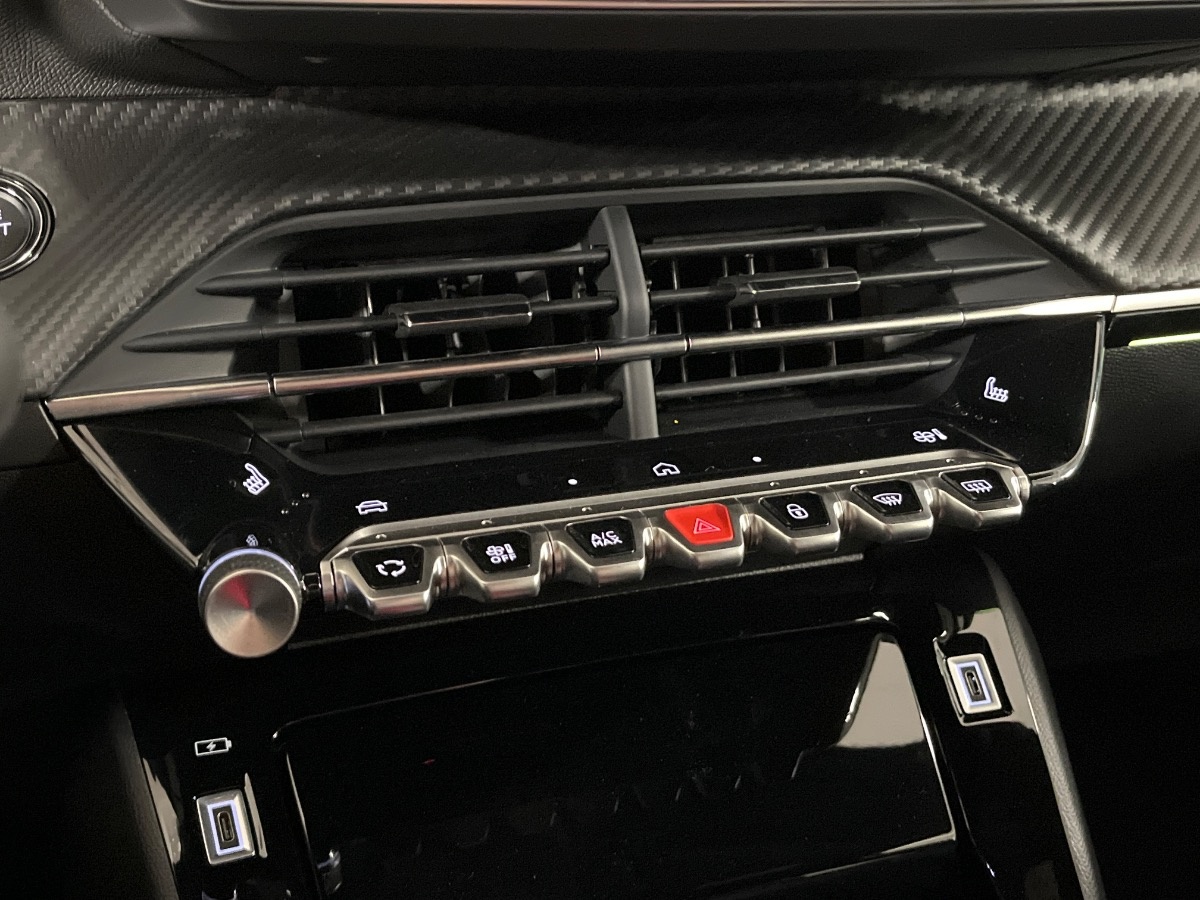 Peugeot 208 Nuovo Ibrido benzina 208 Verona