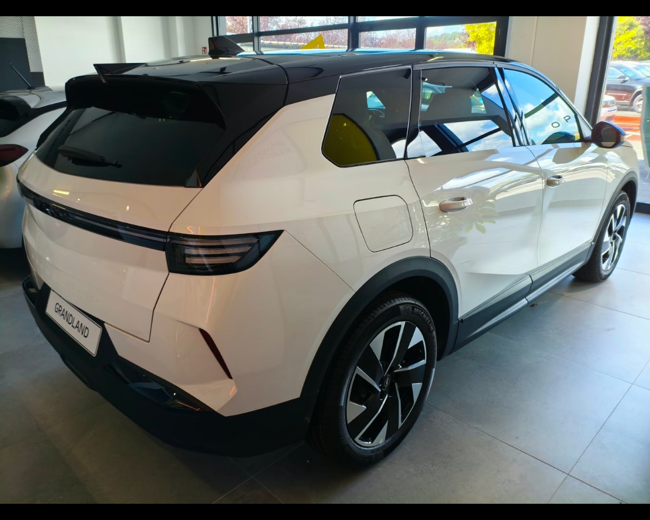 Foto OPEL Nuovo Grandland GS Hybrid 145CV Automatico