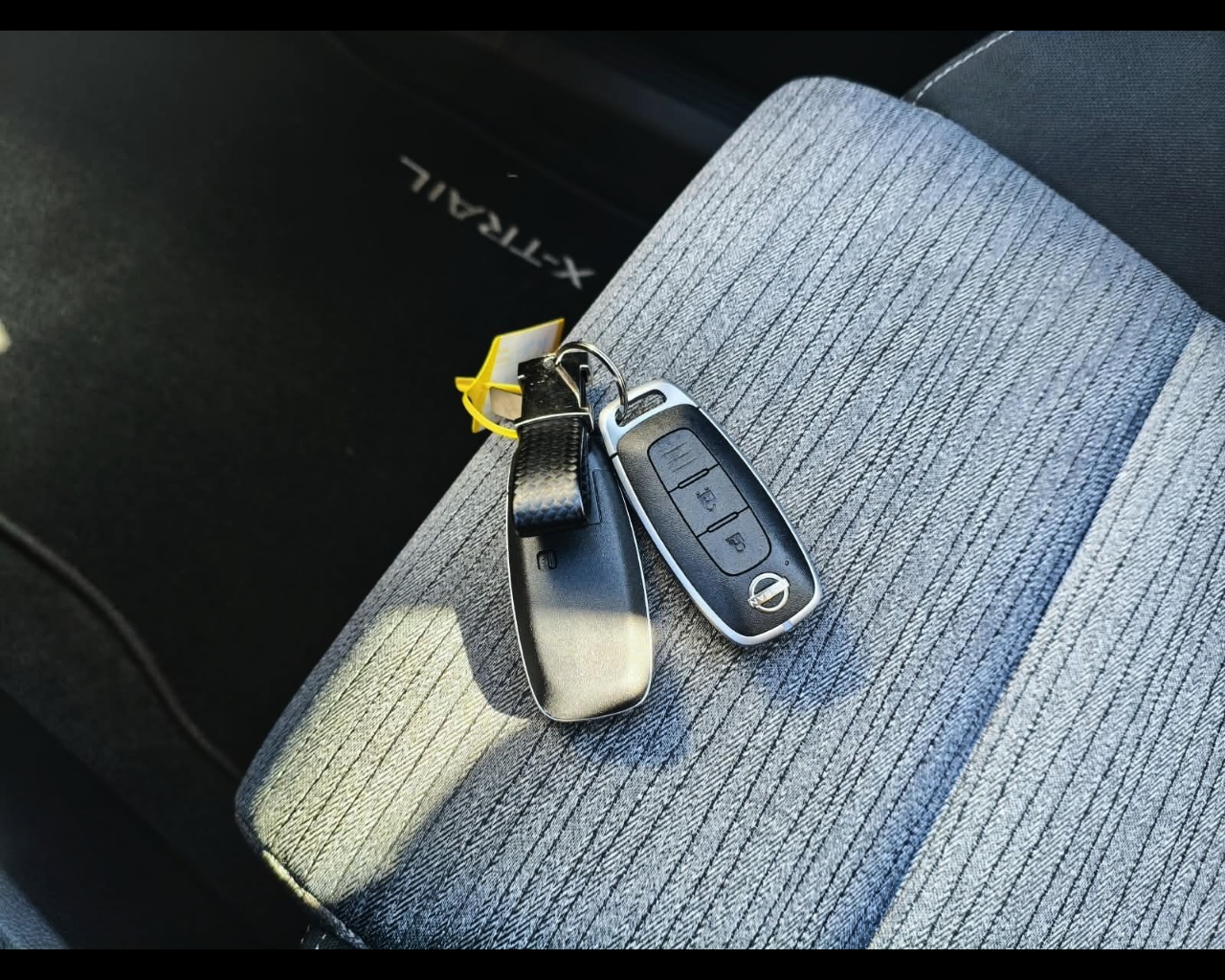 Foto NISSAN X-Trail 1.5 e-power Acenta 2wd auto