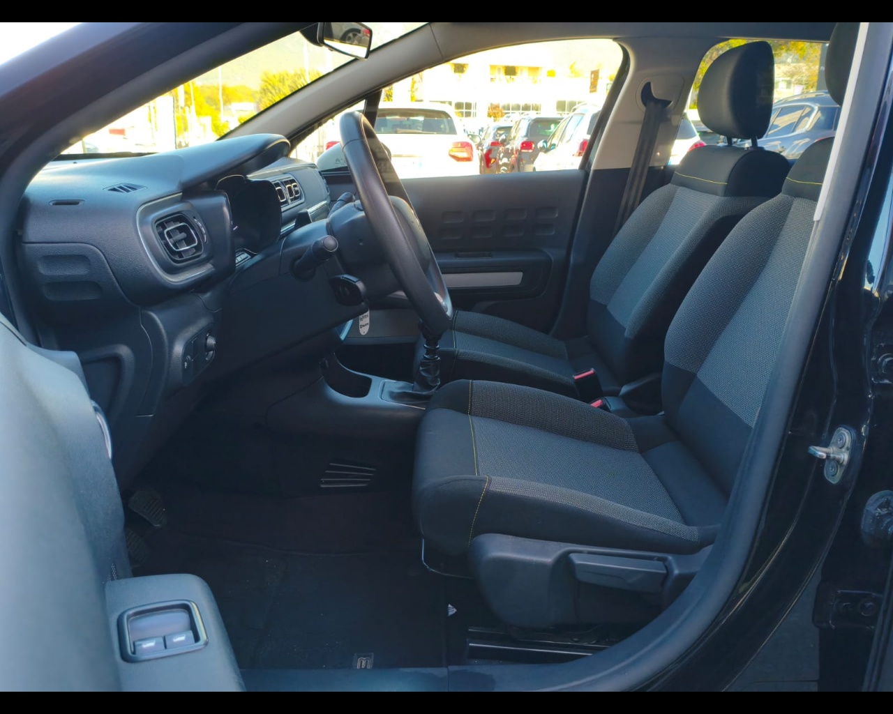 Foto CITROEN C3 1.5 bluehdi C-Series s&s 100cv 6m