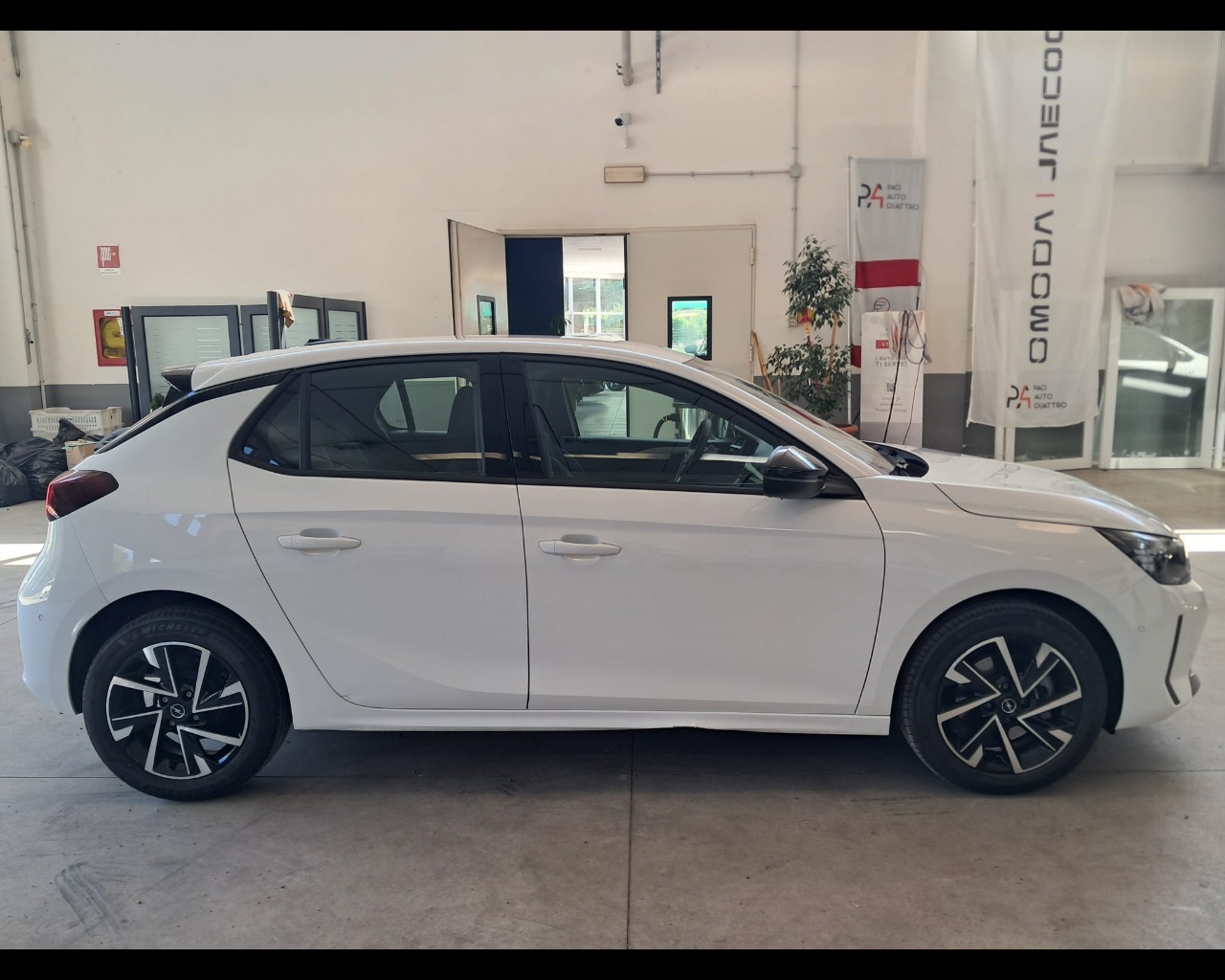 Foto OPEL Corsa 1.2 GS s&s 100cv