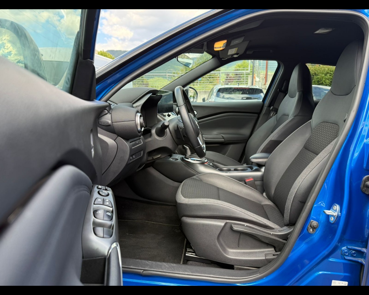 Foto NISSAN Juke 1.0 dig-t N-Design 114cv dct