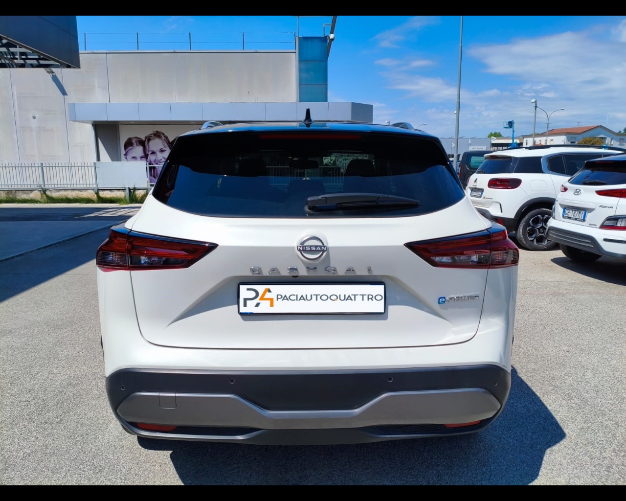 Foto NISSAN Qashqai 1.5 e-power 90th Anniversary 2wd