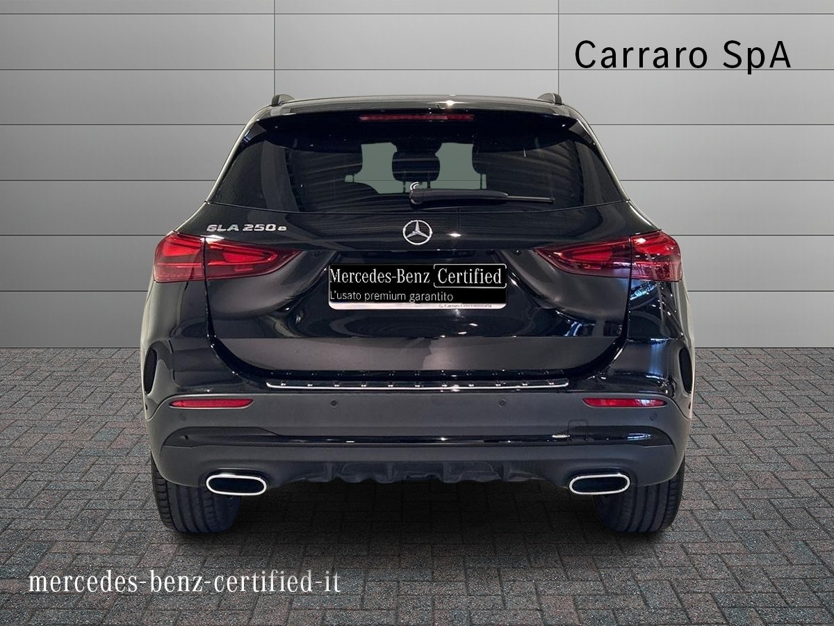 Mercedes  GLA 250 e Plug-In-Hybrid AMG Line Advanced Plus 8G-DCT - 4