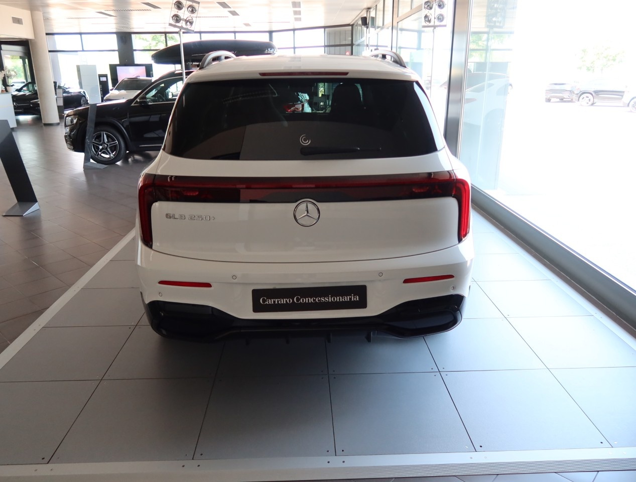 Mercedes GLB Elettrica GLB 250+ con tecnologia EQ Advanced Plus - 7