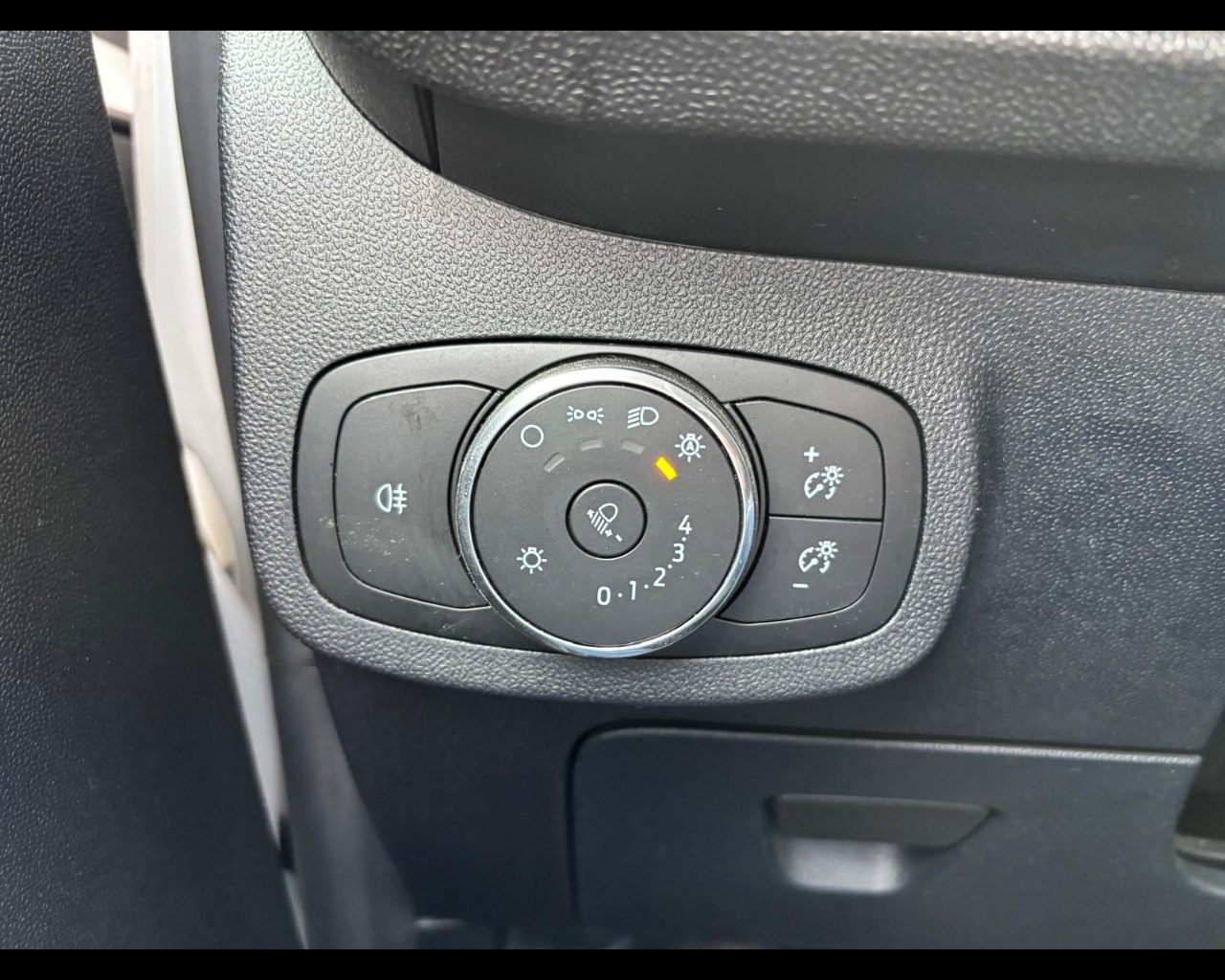 Foto FORD Fiesta Van 1.0 MHEV 125cv Trend 