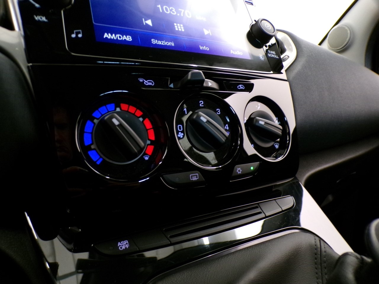 Lancia Ypsilon Ypsilon 5 Porte 1.0 FireFly Hybrid 70cv Silver - 17