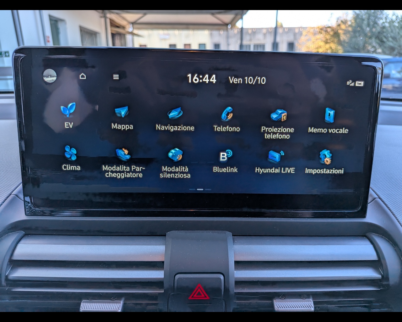 Foto HYUNDAI INSTER 49 KWH XCLASS+AP