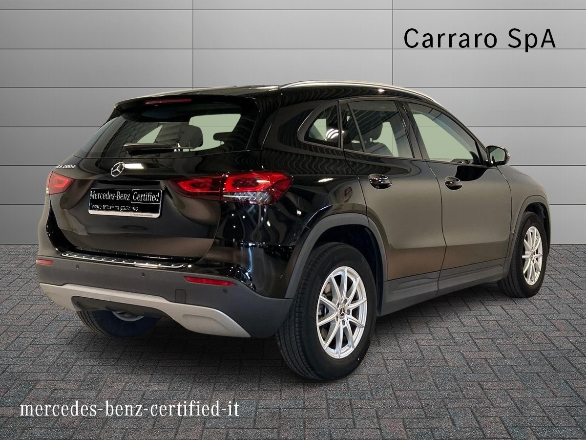 Mercedes GLA GLA 200 D Business Extra 8G-DCT - 2