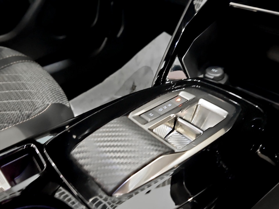 PEUGEOT 2008 1.5 bluehdi Allure s&s 130cv eat8 Diesel usato - 15