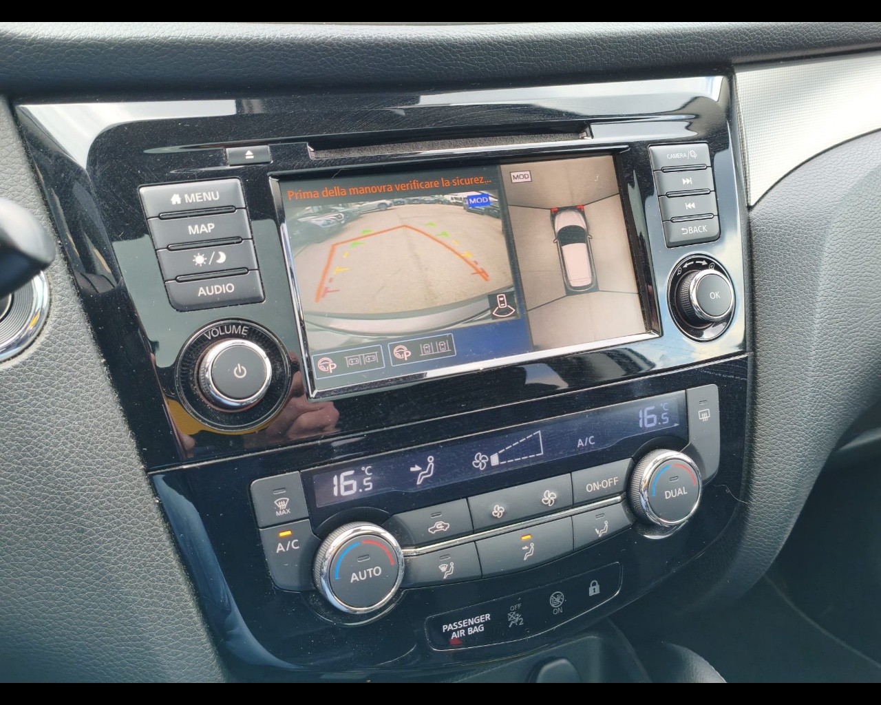 Foto NISSAN Qashqai 1.5 dci N-Connecta 115cv