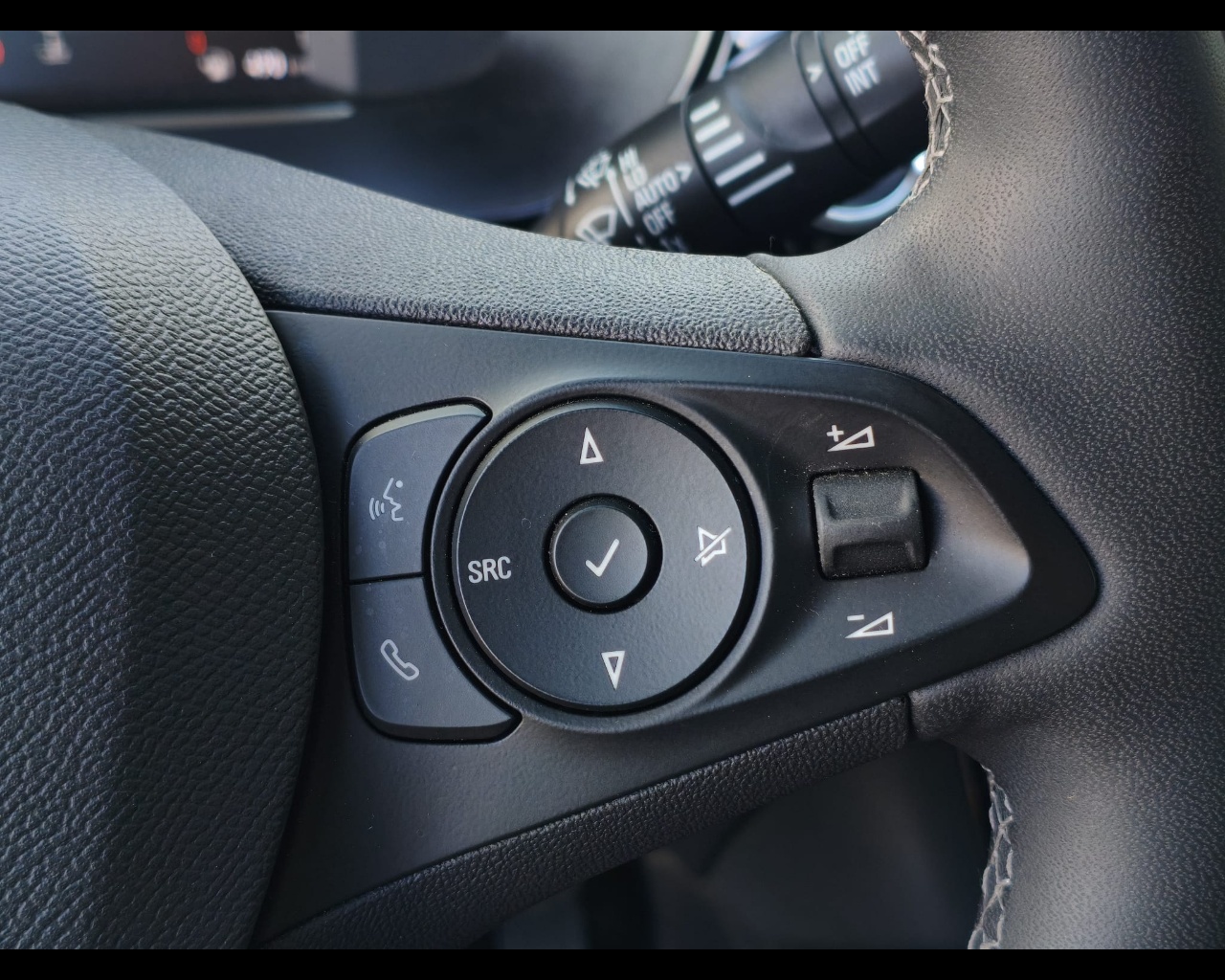 Foto OPEL Corsa 1.5 Elegance s&s 100cv