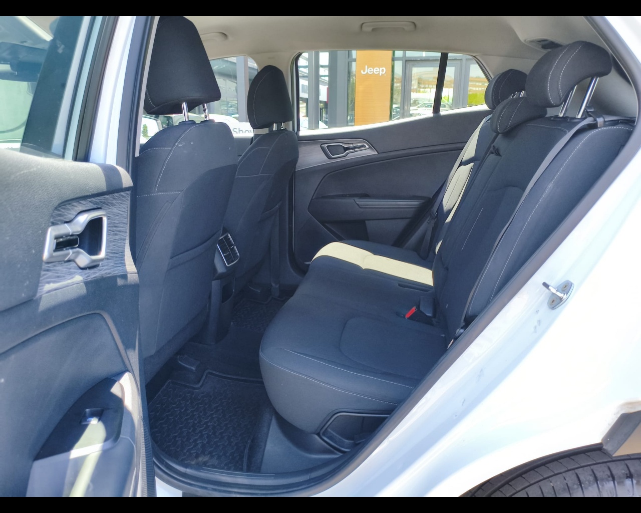 Foto KIA Sportage 1.6 tgdi mhev Business imt
