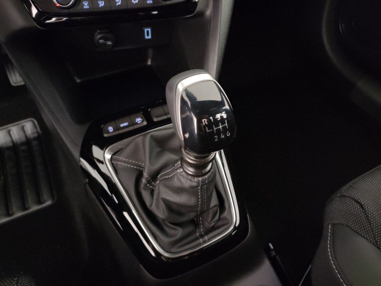 Opel Corsa Nuovo benzina Corsa Porto Mantovano