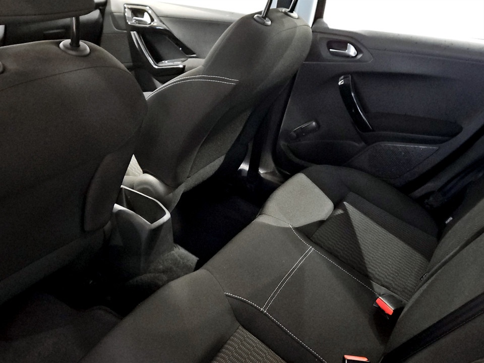 PEUGEOT 208 5p 1.2 puretech Active s&s 82cv my18 Benzina Usato - 11