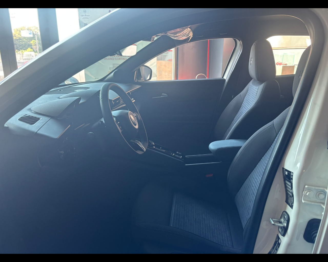 Foto ALFA ROMEO Junior Ibrida Ibrida 1.2 136cvHybrid Edct6