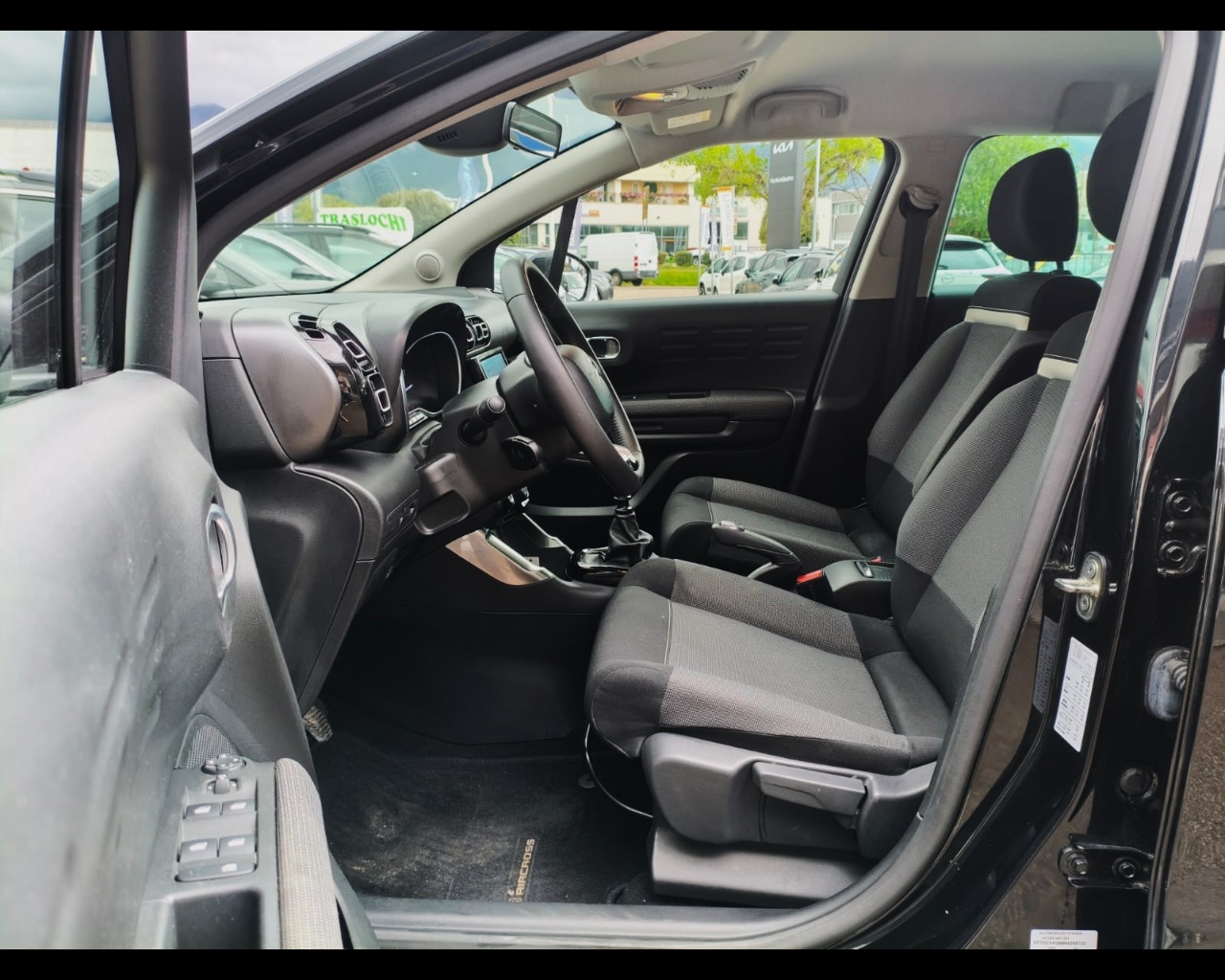 Foto CITROEN C3 Aircross 1.5 bluehdi Shine s&s 110cv