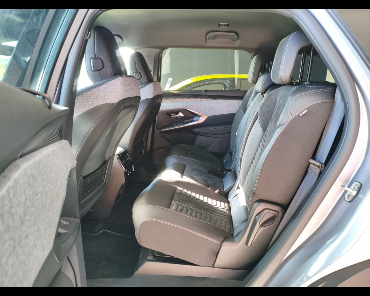 Foto PEUGEOT 5008 1.2 hybrid GT 136cv e-dcs6