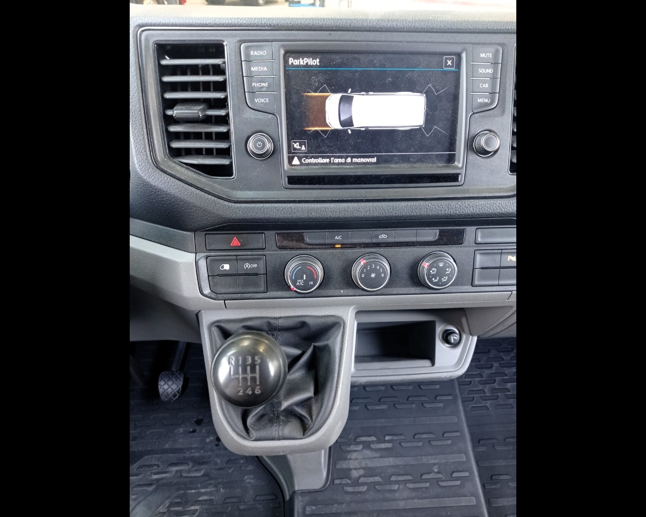 VOLKSWAGEN CRAFTER
