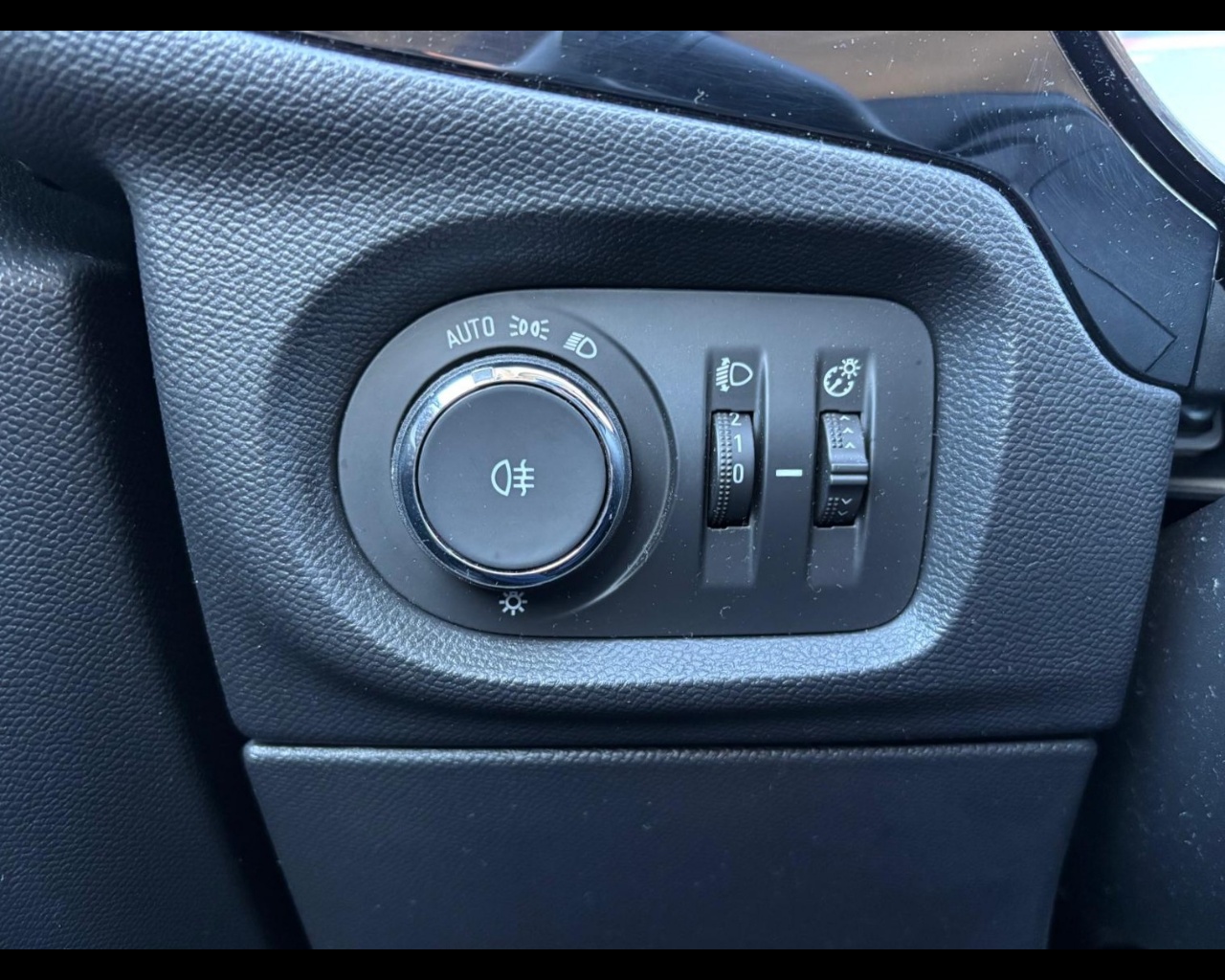 Foto OPEL Corsa 1.5 Edition s&s 100cv