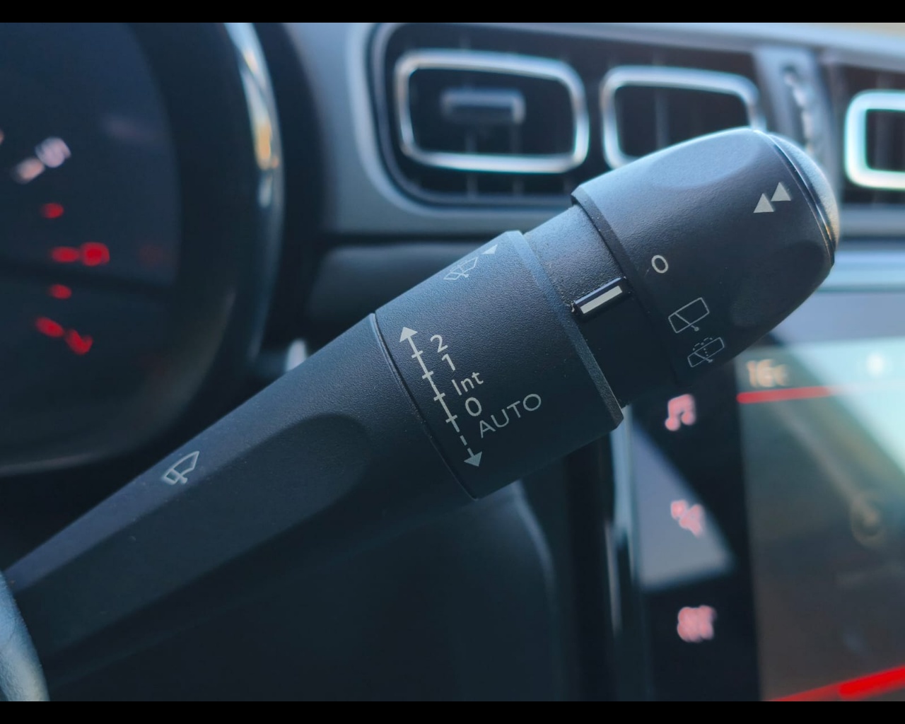 Foto CITROEN C3 1.5 bluehdi C-Series s&s 100cv 6m