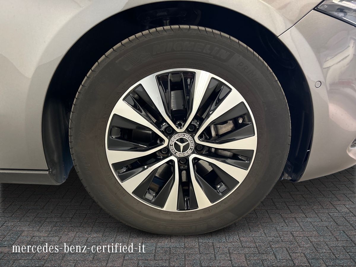 Mercedes  Classe A 180 D Advanced Speedshift DCT AMG 8G - 17