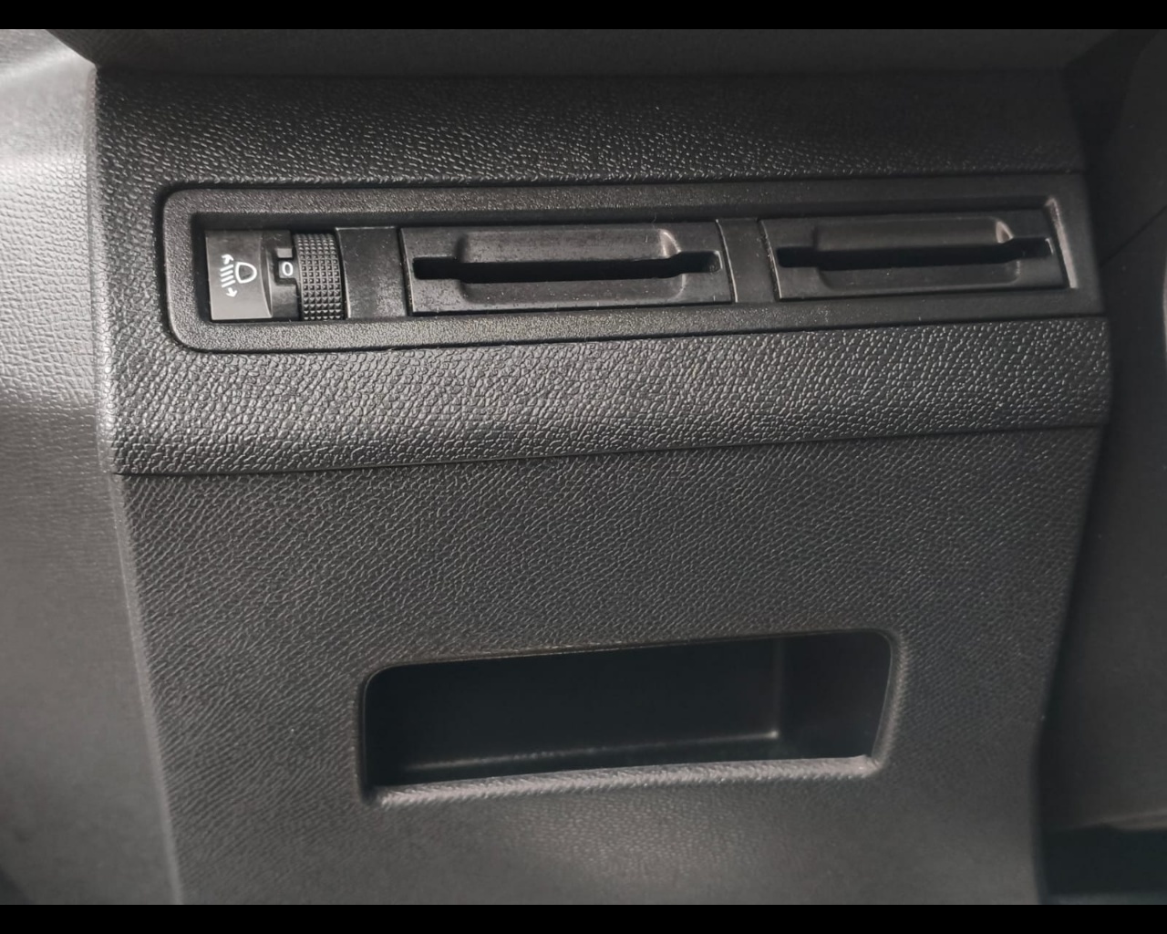 Foto PEUGEOT 3008 1.5 bluehdi Allure s&s 130cv