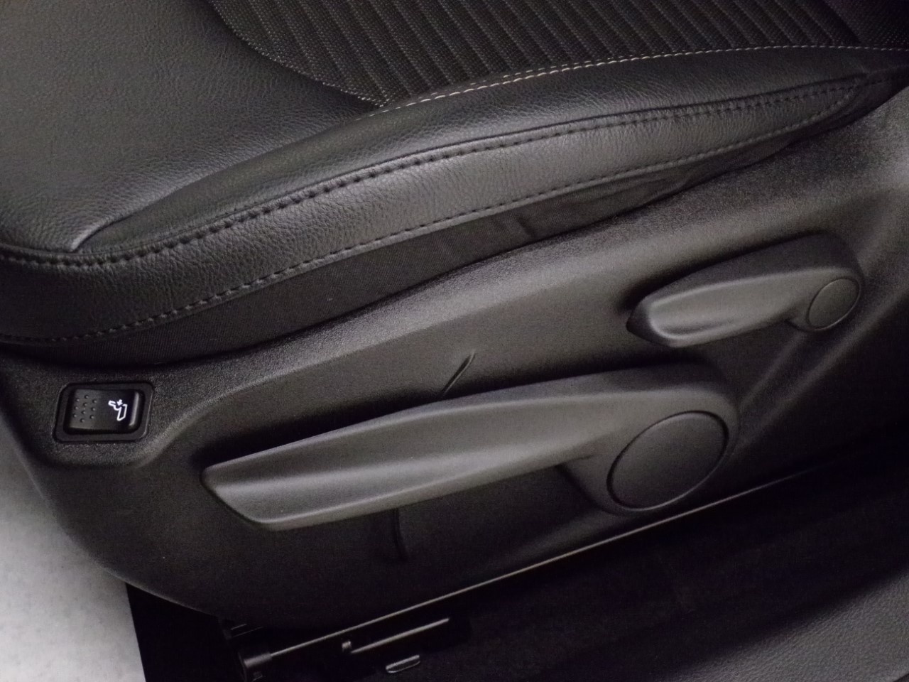 Jeep Compass Compass 1.3 Turbo T4 PHEV Limited 4xe AT6 - 13