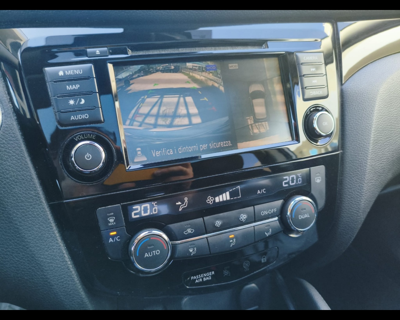 Foto NISSAN Qashqai 1.5 dci N-Connecta 115cv