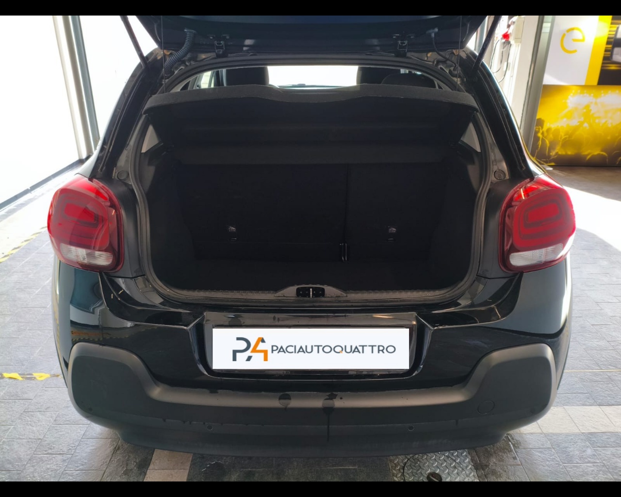 Foto CITROEN C3 1.2 puretech Max s&s 110cv