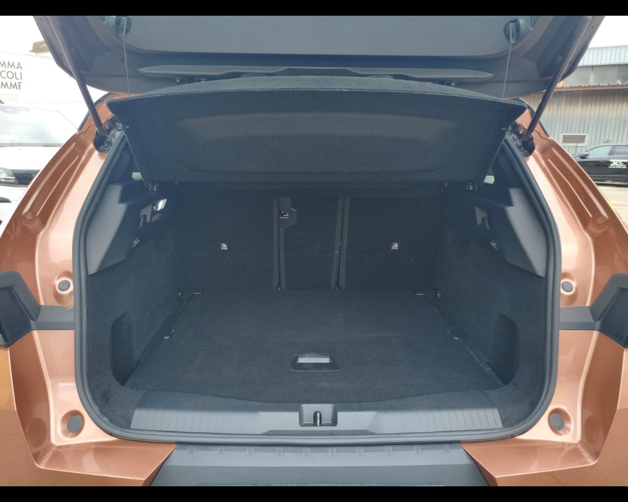 Foto OPEL Grandland 1.2 hybrid Edition 136cv e-dcs6