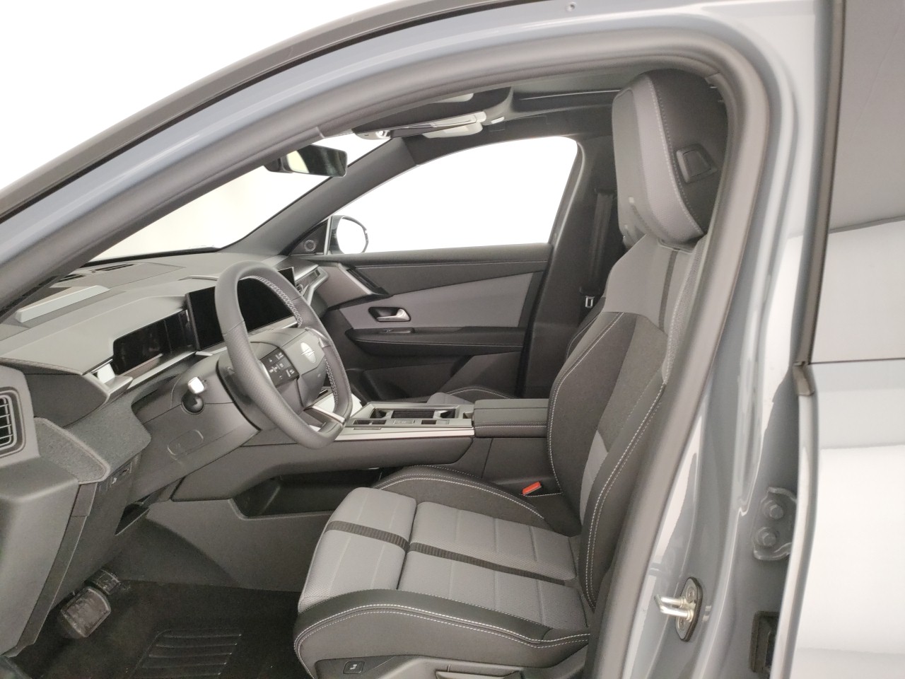 Opel Grandland Nuovo Ibrido benzina Grandland Porto Mantovano